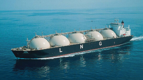LNG / LPG carrier